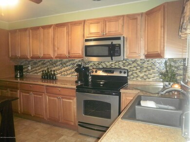 414 Maple Ave, Neptune, NJ 07753 - photo 5