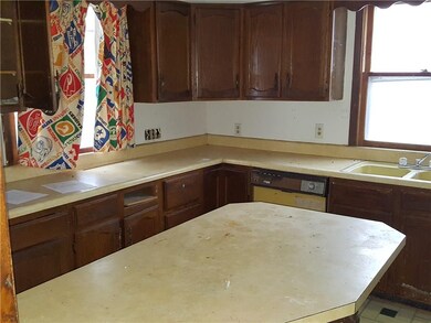 1632 23rd St, Des Moines, IA 50310 - photo 3