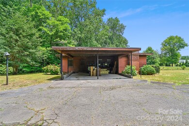 1173 Mocksville Hwy, Statesville, NC 28625 - photo 5