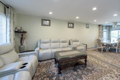 9378 Twin Mountain Cir, San Diego, CA 92126 - photo 3