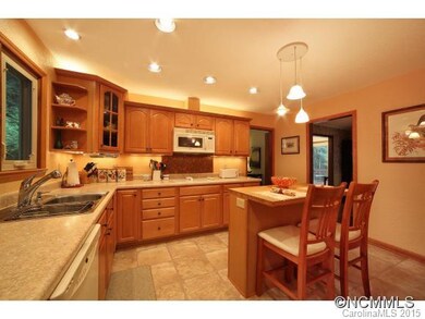 58 Ballantree Dr, Asheville, NC 28803 - photo 5