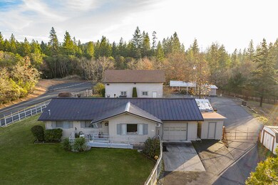 2000 Saratoga Way, Grants Pass, OR 97526 - photo 2