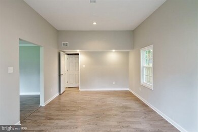 12706 Clearfield Dr, Bowie, MD 20715 - photo 7