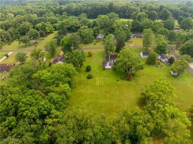 409 Yager Rd, New Franklin, OH 44216 - photo 3