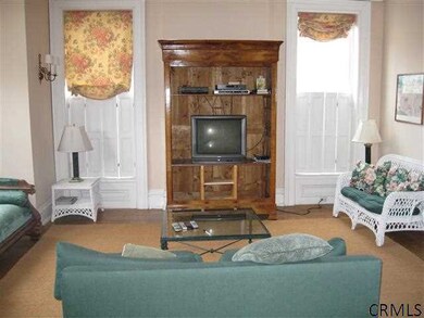 67 Union Ave, Saratoga Springs, NY 12866 - photo 3