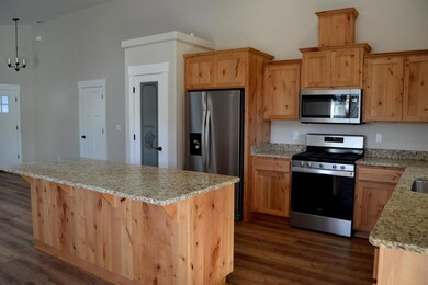 225 SE Sand Canyon Ln, Grants Pass, OR 97527 - photo 4