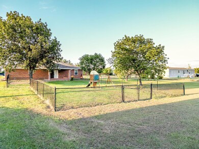 5937 Fm 1181, Ennis, TX 75119 - photo 5