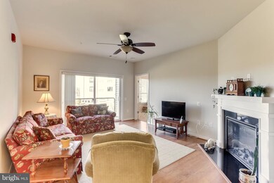 8980 Fascination Ct unit 212, Lorton, VA 22079 - photo 3