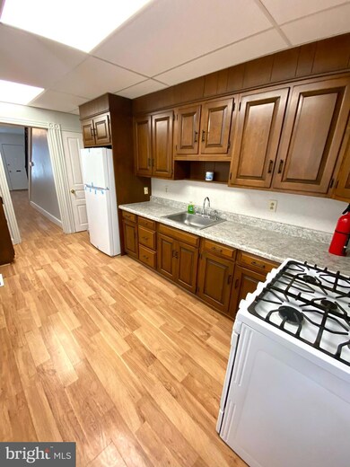 358 Linden St, Reading, PA 19604 - photo 5