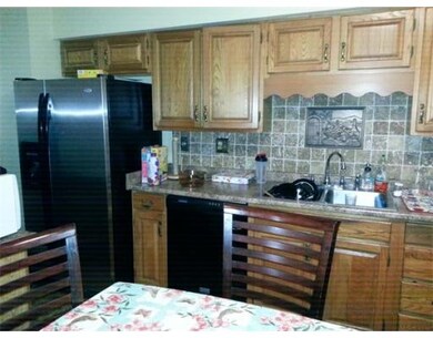 42 Beauchamp St unit 44, Springfield, MA 01107 - photo 2