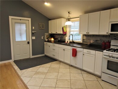 1813 W Shore Rd, Warwick, RI 02889 - photo 4