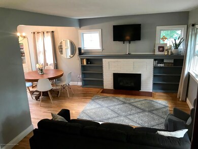 513 S Dexter Dr, Lansing, MI 48910 - photo 3