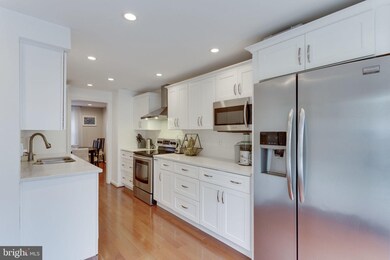 2995 Oakleigh Ln, Oakton, VA 22124 - photo 3