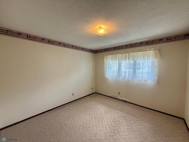 1614 27th Ave S, Moorhead, MN 56560 - photo 7