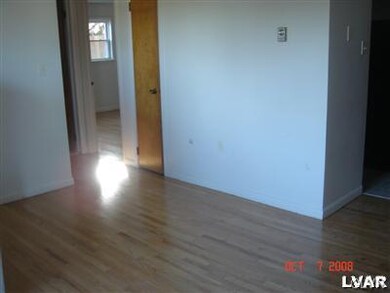 1018 E Hamilton St unit S1, Allentown, PA 18109 - photo 3