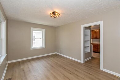 114 N 4th Ave, Beech Grove, IN 46107 - photo 6