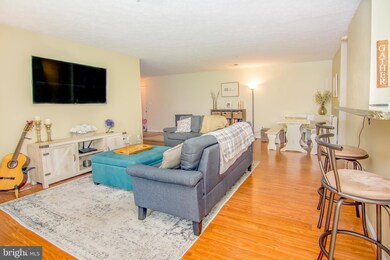 692 Winding Stream Way unit 102, Odenton, MD 21113 - photo 4