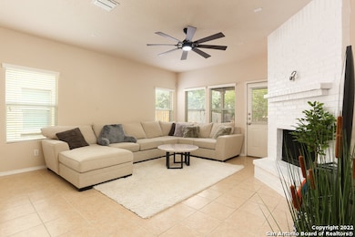 109 Krieg Dr, Boerne, TX 78006 - photo 2