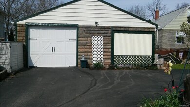 1307 Vanderbilt Ave, Niagara Falls, NY 14305 - photo 3