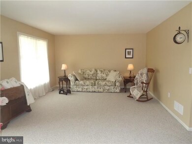 8 Green St, Birdsboro, PA 19508 - photo 3