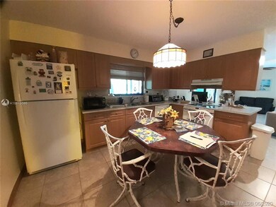 7430 SW 39th St, Davie, FL 33314 - photo 4