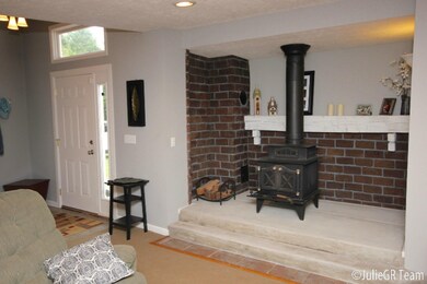 Entry & Fireplace