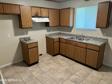 5018 Westchase Ct, Jacksonville, FL 32210 - photo 5