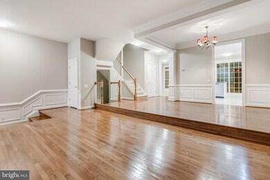 9504 Lagersfield Cir, Vienna, VA 22181 - photo 4