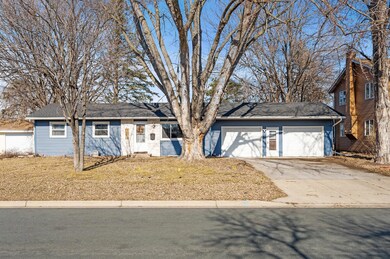 Great tree coverage for added privacy.