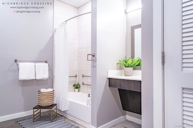 128 Vineyard Ave unit 210, Highland, NY 12528 - photo 5