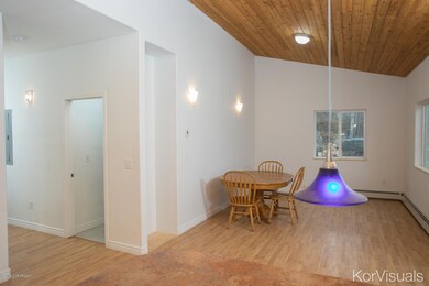 3325 Moose St-7