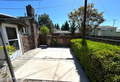 431 1/2 7th St, Sparks, NV 89431 - photo 2