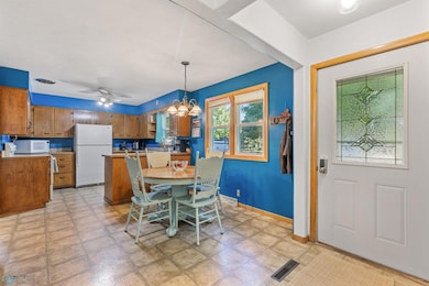 Kitchen Dining Area