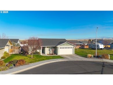 1914 SW 2nd Dr, Pendleton, OR 97801 - photo 2