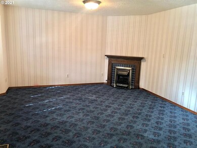 1790 6th Ave, West Linn, OR 97068 - photo 4