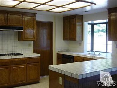 3710 Sunset Knolls Dr, Thousand Oaks, CA 91362 - photo 3