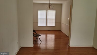 8402 Hillview Rd, Hyattsville, MD 20785 - photo 2