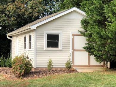 228 Scotts Creek Rd unit 1, Statesville, NC 28625 - photo 5