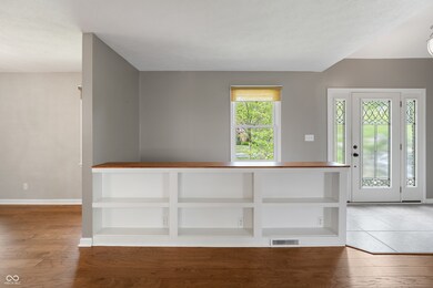 961 Parkside Dr, Columbus, IN 47203 - photo 6