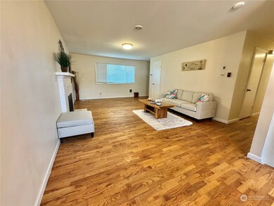 21807 31st Ave S, Des Moines, WA 98198 - photo 4