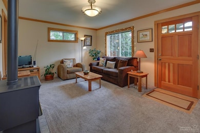 1215 NW Davenport Ave, Bend, OR 97701 - photo 3