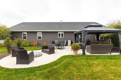 W5724 Jochmann Dr, Appleton, WI 54915 - photo 2