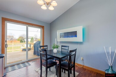 300 Maverick Dr, Mankato, MN 56001 - photo 6