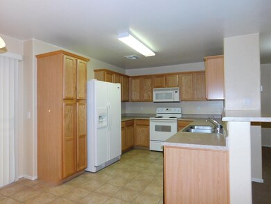 Kitchen (2)