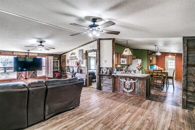 204 Briar Oaks Dr, Azle, TX 76020 - photo 5