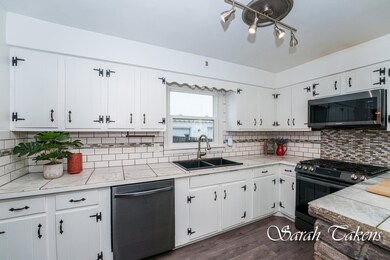 1220 Fuller-5