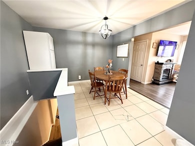 611 Moore St, Hubbard, OH 44425 - photo 5