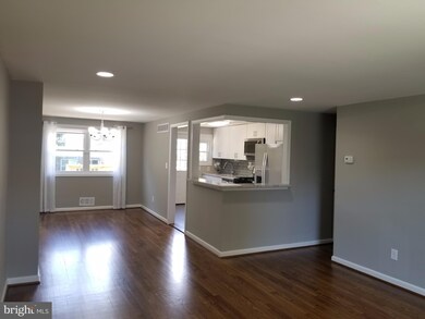 1028 Foxwood Ln, Essex, MD 21221 - photo 3