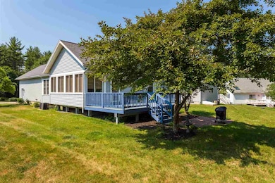 25 Briallia Cir, Newmarket, NH 03857 - photo 3