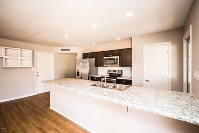 2116 E Tulane Dr-9